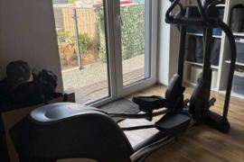 Elipsinis treniruoklis Sportsart E875