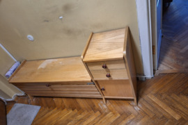Parduodama batų dėžė su spintele