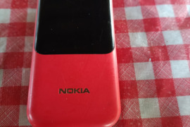 Nokia 2720 Flip
