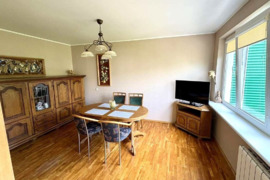 Parduodamas 4 kambarių butas Klaipėdoje, Šiaulių gatvėje, 78 kv. m, 4/5 aukštas, 2 balkonai.