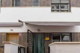 Duplex apartamentas su bendru baseinu, Alicante provincijoje, Guardamar del Segura mieste. 4 kambari