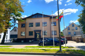 IŠNUOMOJAMI 2 KABINETAI RENOVUOTAME PASTATE ŽALIAKALNYJE NUO RUGSĖJO 23 D.