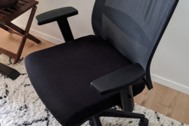 Ergonominė darbo kėdė (juoda - Musonas)