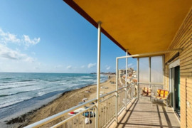 Butas pirmoje jūros linijoje La Mata.Ispanija