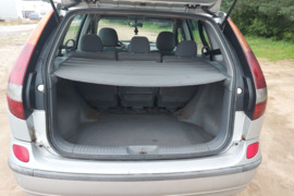 Nissan Almera Tino