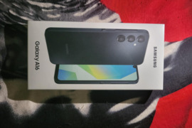 Visai naujas telefonas. Yra viso telefono draudimas. Kamera: Ultra wide kamera -5MP Pagrindinė kamer