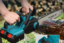Labai galingas pjūklas. Dedasi du akumuliatoriai Makitos. Automatinis grandinės tepimas.Grandinės įt