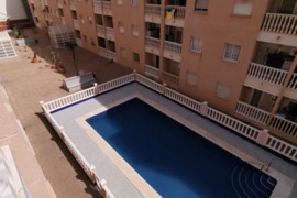 Pilnai įrengti apartamentai su baseinu