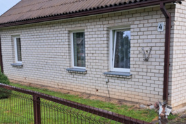Namas Lazdijų r. sav., Lazdijai (Lazdijų miesto sen.), Taikos g.