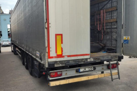 Schmitz SCS24, Puspriekabė, Tentinė