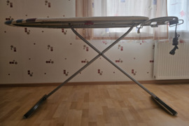 Beveik nenaudota didelė lyginimo lenta Vileda