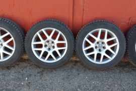 Lieti ratlankiai, R-16