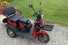 Parduodamas naujas elektrinis triratis „a6“