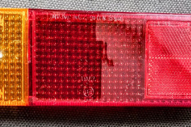 Mitsubishi L300 -86; Canter 91 galinio žibinto stikliukas