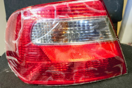 Mitsubishi carisma galinis žibintas
