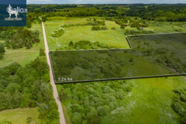 726.0 a sklypas Molėtų r. sav., Piliakiemiai