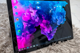 - Kitas - Microsoft Surface Pro 5