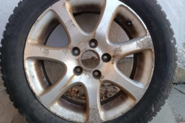 Bridgestone Blizzak 205/55 R16 + Honda ratlankiai
