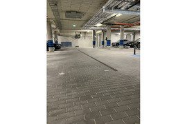 Trinkeliu klojejas ir pagalbiniai darbininkas