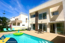 Vila su privačiu baseinu, Alicante provincijoje, Torrevieja mieste, La Mata rajone. 4 kambariai | 12