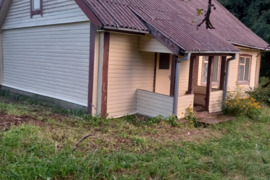 Sodyba prie miško, šalia Pakalnių k.