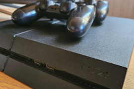 Playstation 4 1tb +2 pultai