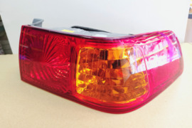 Camry galinis žibintas 1999-2001