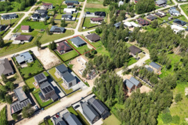 BESIKURIANČIOJE GYVENVIETĖJE, PATOGIOJE BEI RAMIOJE VIETOJE PARDUODAMAS INDIVIDUALUS GYVENAMASIS NAM