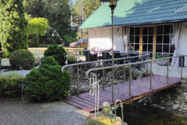 Parduodama prabangi, išskirtinė sodyba su visu pastatų kompleksu.