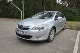PARDUODAMA OPEL ASTRA SPORTS TOURER