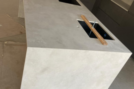 Virtuviniai stalviršiai iš dirbtinio kvarco akmens