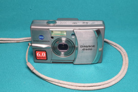 Konika minolta dimage g600