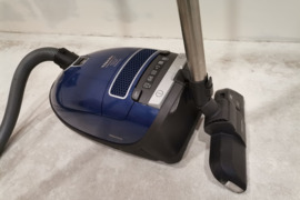 Miele C3 dulkių siurblys 800w,naujas maisas,traukia gerai