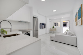 Šiuolaikiškai įrengtas kotedžas su stogo terasa