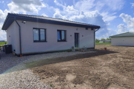 Namas Klaipėdos r. sav., Kvietiniai
