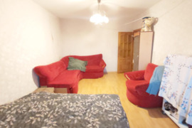Parduodamas 4 su holu butas Vaidaugų g.  88 kv.m.  85000€