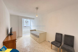 Studija su bendru baseinu, Alicante provincijoje, Torrevieja mieste, Playa de los Locos rajone. 1 ka