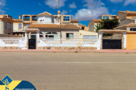 Vila su privačiu baseinu, Alicante provincijoje, Orihuela Costa mieste. 4 kambariai | 120 m² | 2 kil