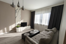 Rumpiskies g. netuoli centro. Išnuomojamas  2-jų kambarių butas  52m2. 