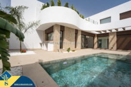 Renovuota vila su privačiu baseinu, Alicante provincijoje, Almoradi mieste. 5 kambariai | 140 m² | 1