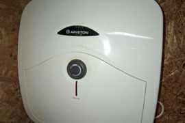 Parduodu elektrinį boilerį 30 l.