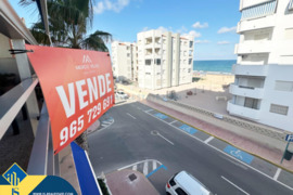 Dalinai renovuotas apartamentas su terasa, Alicante provincijoje, Guardamar del Segura mieste. 4 kam