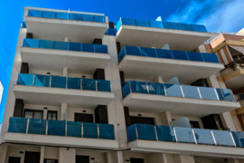 Apartamentas su bendru baseinu, Alicante provincijoje, Torrevieja mieste, Playa del Cura rajone. 3 k