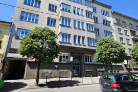 Erdvus 111 kv.m. butas, Landsbergio - Žemkalnio projektuotame, to meto viename iš aukščiausių miesto