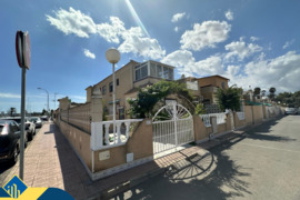 Namas su bendru baseinu, Alicante provincijoje, Torrevieja mieste, Torreta rajone. 4 kambariai | 71 