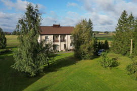 Parduodama namo dalis Ukmergės raj. Sveikautiskiu km. taujenai. 