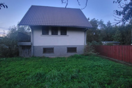 Sodo namas Kauno r. sav., Miškiniai, Riešutų g.
