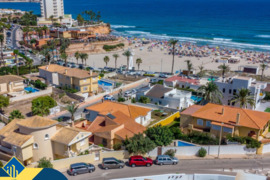 Vila su privačiu baseinu, Alicante provincijoje, Orihuela Costa mieste. 4 kambariai | 245 m² | 300 m