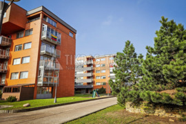 Parduodamas 2 kamb. butas Klaipėdoje Birutės g., 57 kv.m., 2/6a. Šildymas centrinis kolektorinis.