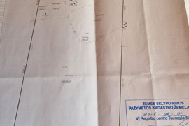 Parduodu sodybą 7.5ha...šalia autostrados Kaunas-Klaipėda. Atlikti kadastriniai matavimai tel.061121